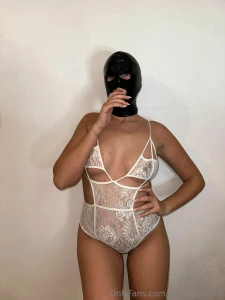 Does anyone want to watch me squirt and make a huge mess