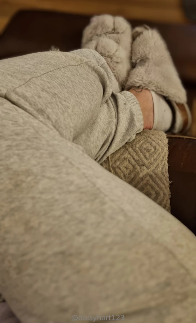 Friday chill very much needed https onlyfans com ddaisyhartvip 