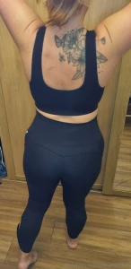 Did a little gym wear shoot last night love getting custom requests