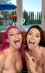 Who s tongue is longer