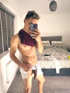 Gym time boys dnt work to hard