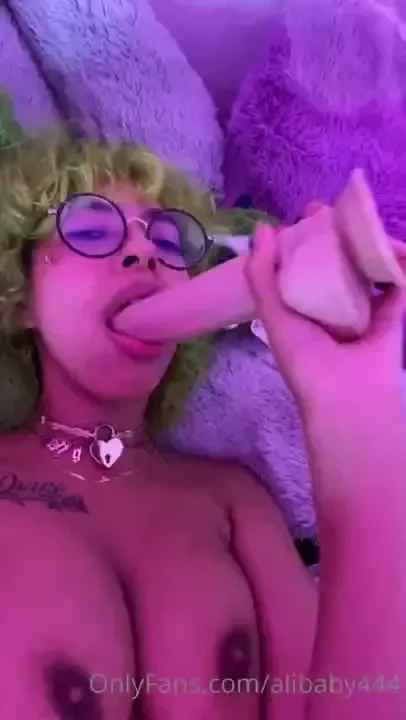 I love wearing my lil moo ears gonna make a cute dildo video of me 