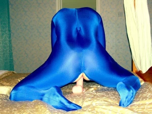 Spandex and dildo fun i need to get a longer and thicker one that s part 3