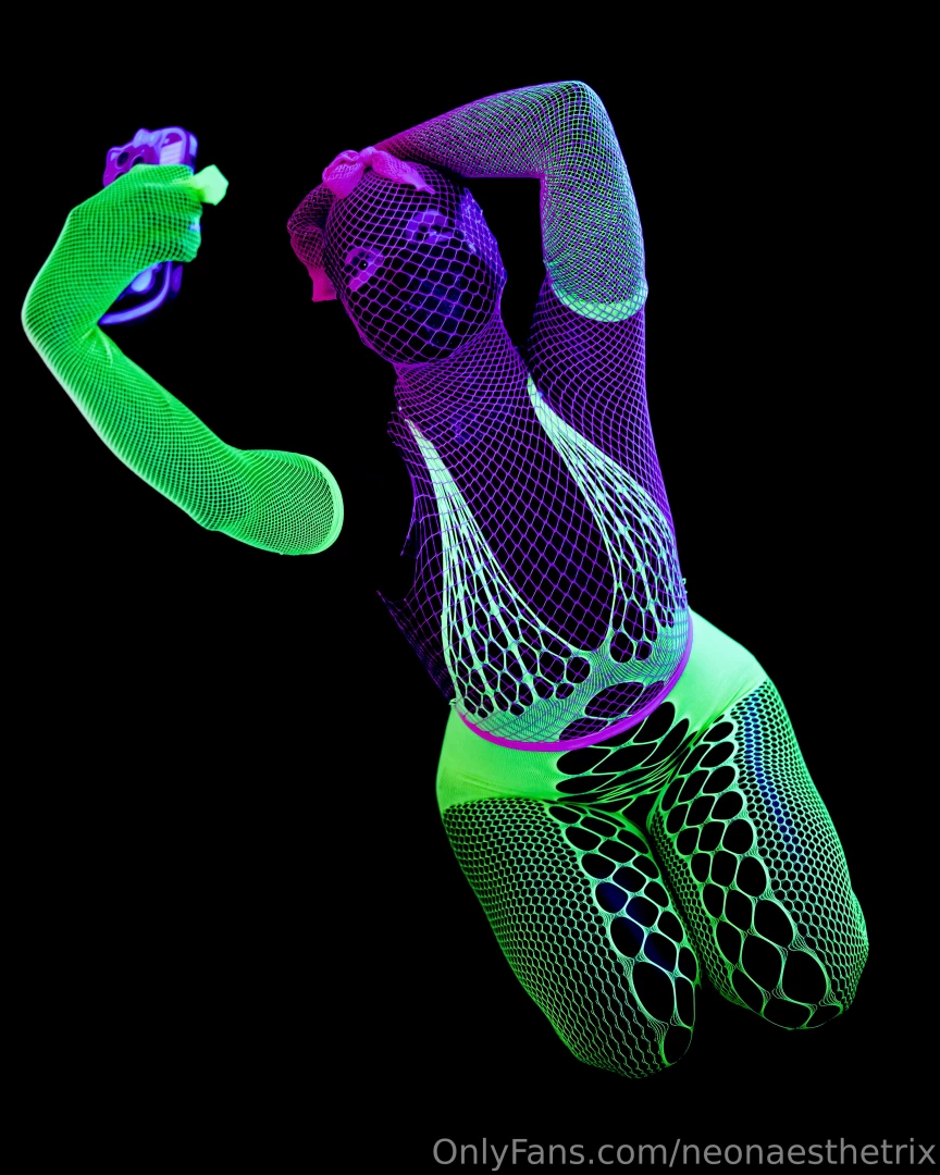 Neonaesthetrix part 27 