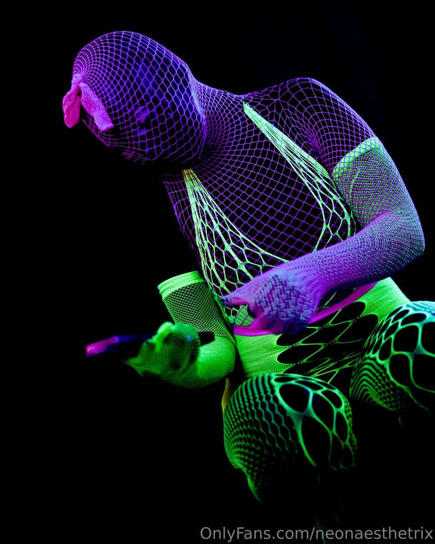 Neonaesthetrix part 26 