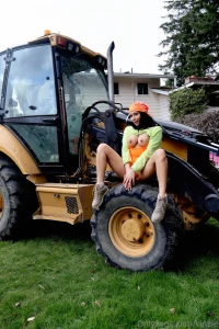 I couldn t help getting a little dirty while i was doing dirty work i part 1