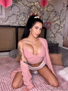 Happy sunday as valentines day approaches you will be seeing a lot of part 7