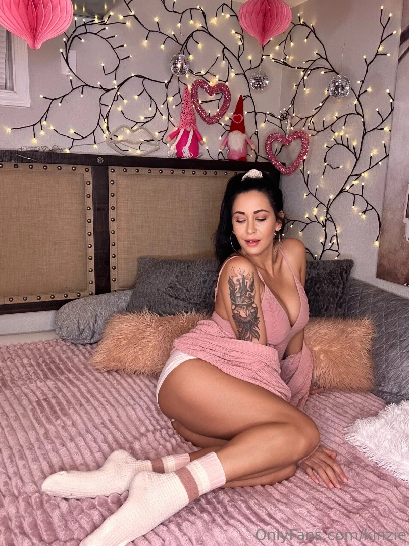 Happy sunday as valentines day approaches you will be seeing a lot of part 11 