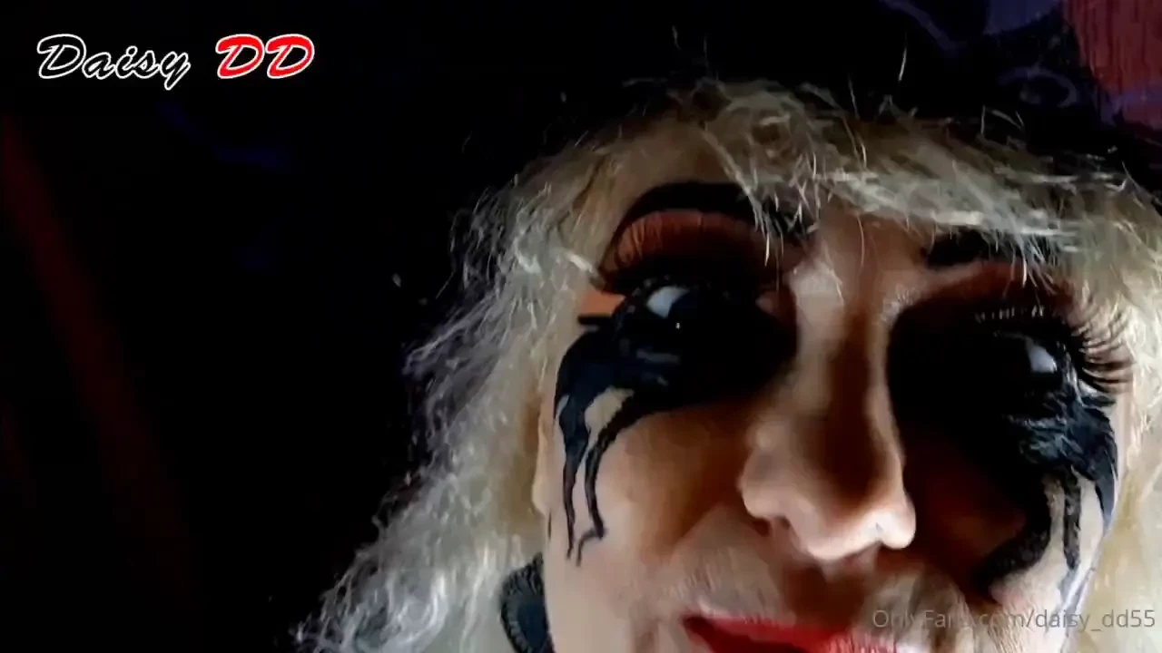 Scary saturday i send this kiss to all 