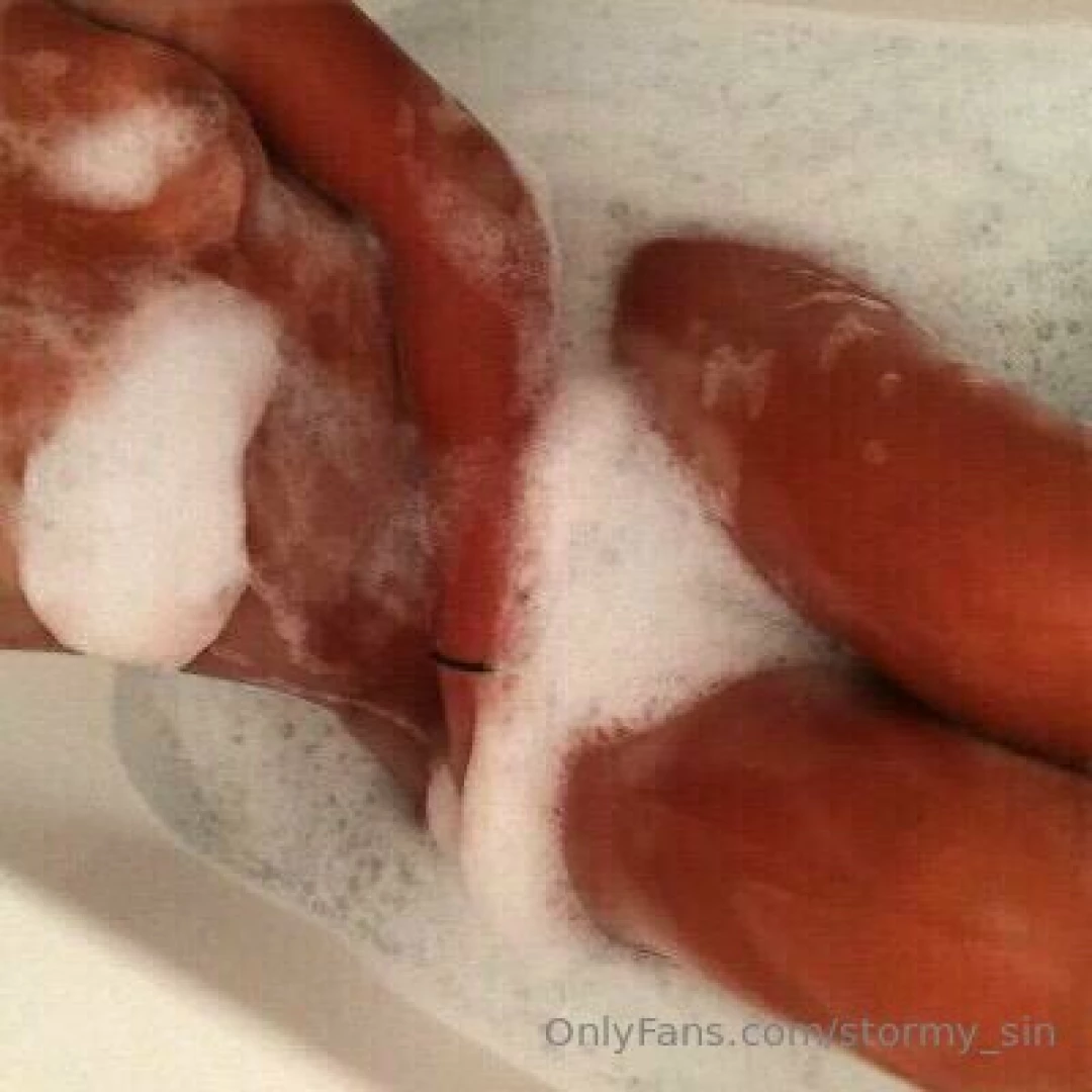 Schnell ein bad nehmen wer kommt mit 