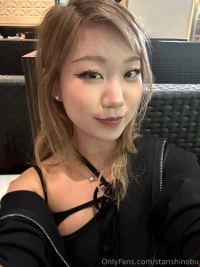 Hey hey you you i could be your girlfriend