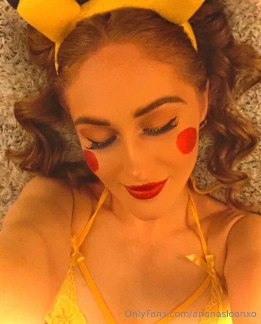 Pika pika happy halloween babes 