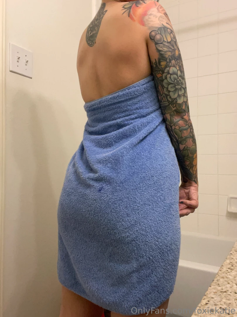 Swipe for a surprise hehehehe 