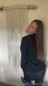 Wanna see just how naughty i can be