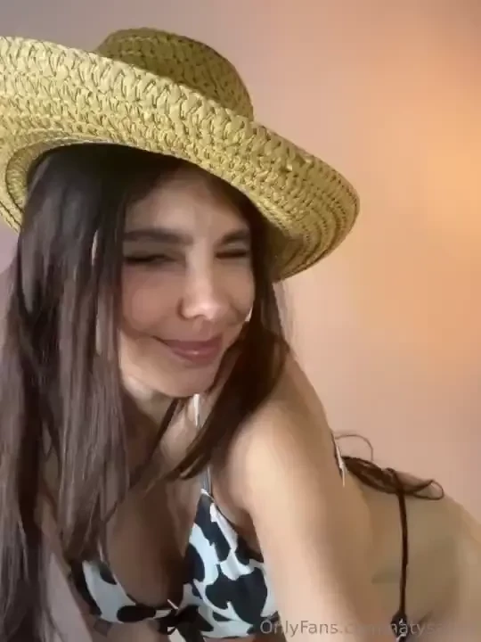 Saintly look but when i m hot mmm you can t imagine 