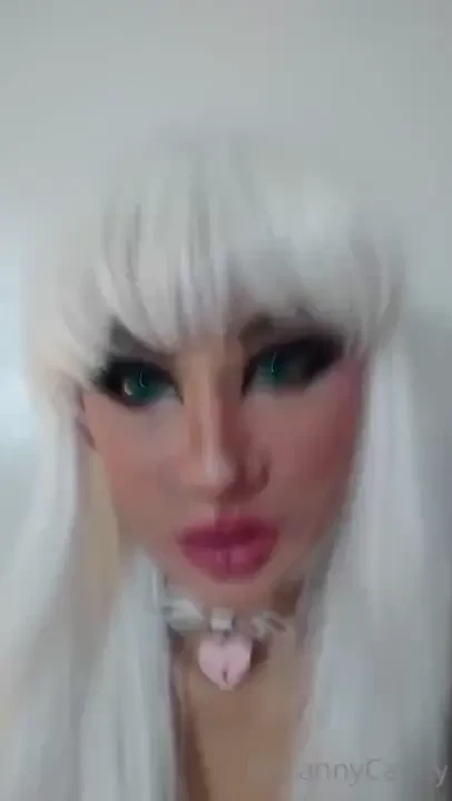 Oh i forgot to post this one i had a kitty video of just playing 