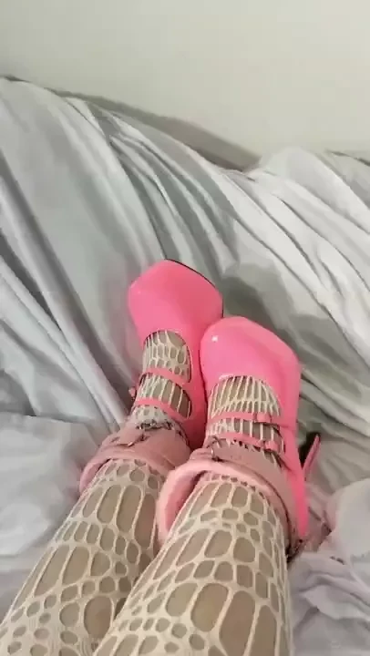 Showing off my body and outfit do you like my look i made 