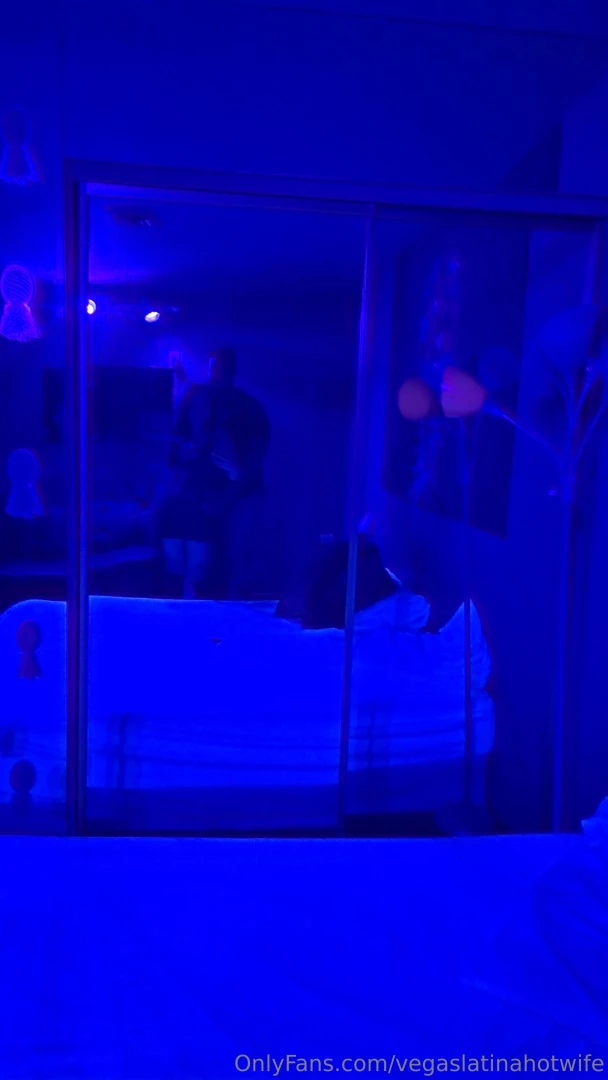 Saturday night i went out with my regular bull to a swinger nbsp house 