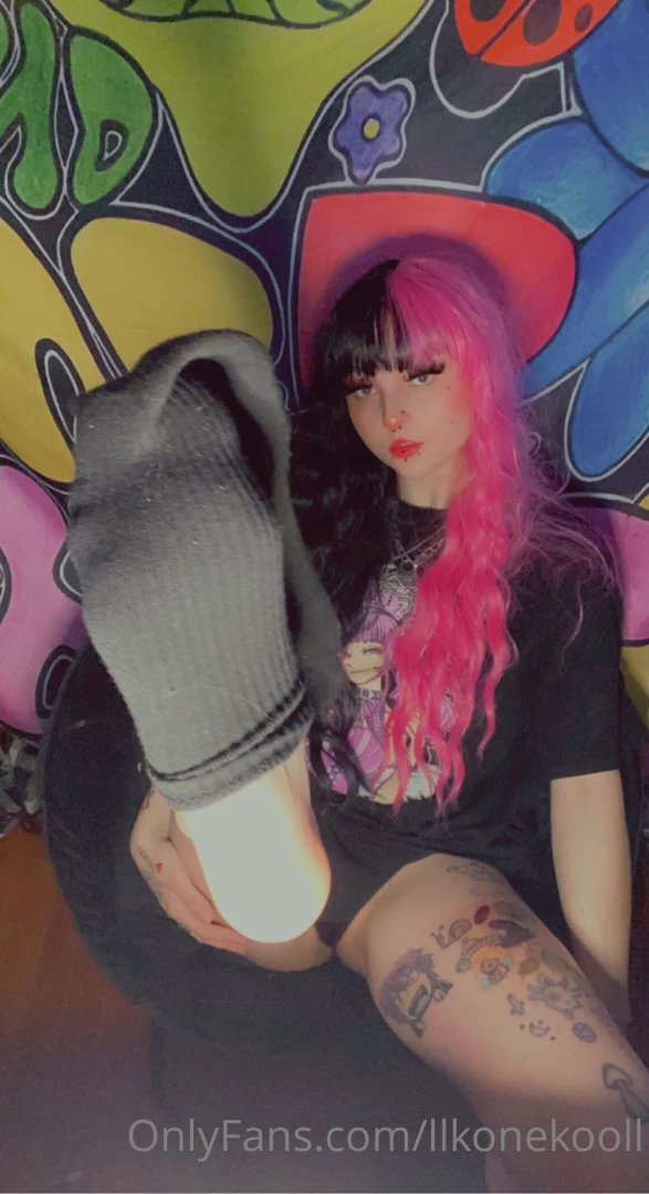 A post for all of my foot lovers sucking and licking my cute little part 16 