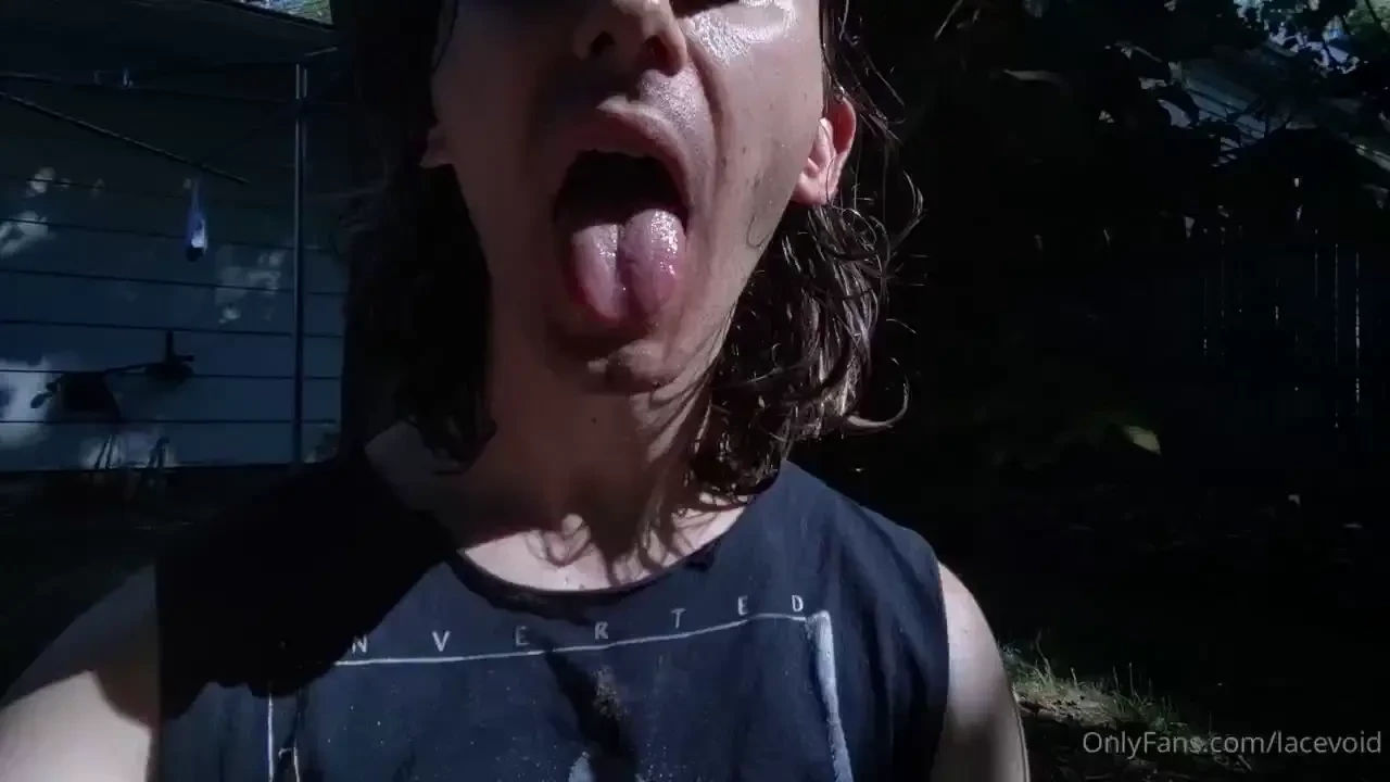 I neeeed something in my mouth the sweat tastes good too though 