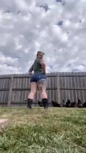 Don t blink milf curvy bbw thic thicc bigass bigtits neighbor mommy