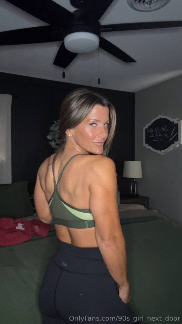 Why do i always feel sexier in sport bras titty tuesday we shall call part 1 