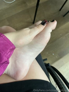 My foot rest left some little marks on my feet who wants to rub them part 3