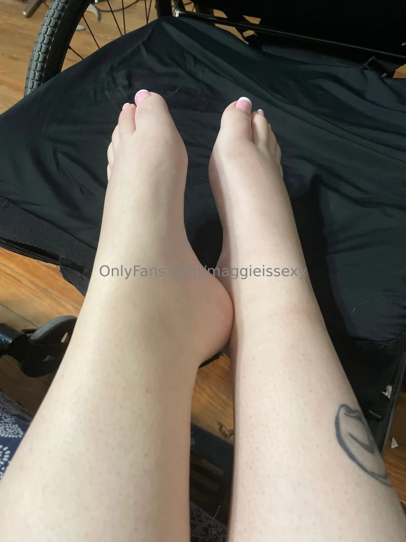 It s my life day enjoy these pics amp spoil me if you re feeling part 1 