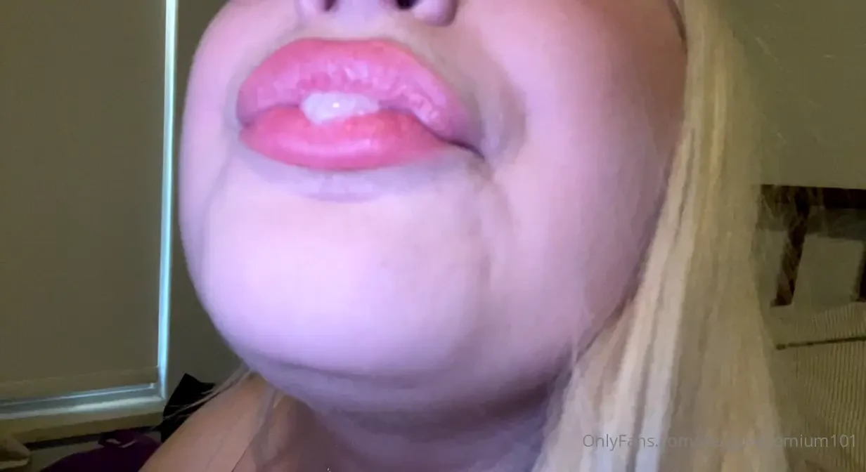 I want to suck dick rlly sloppy rn 