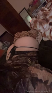 I need some handprints on my ass