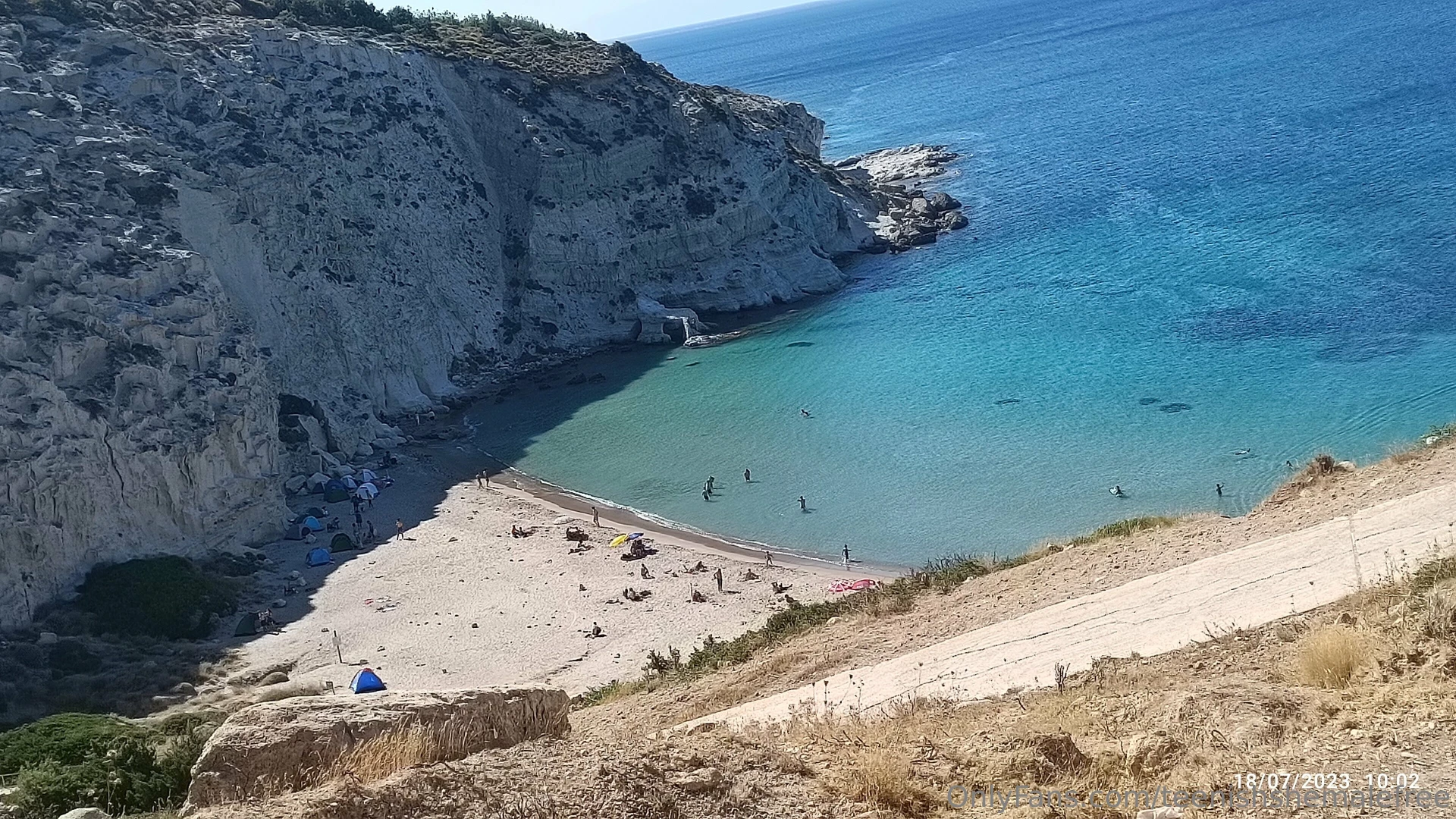 Do you think i should shoot a jerkoff video here in this cleopatra 