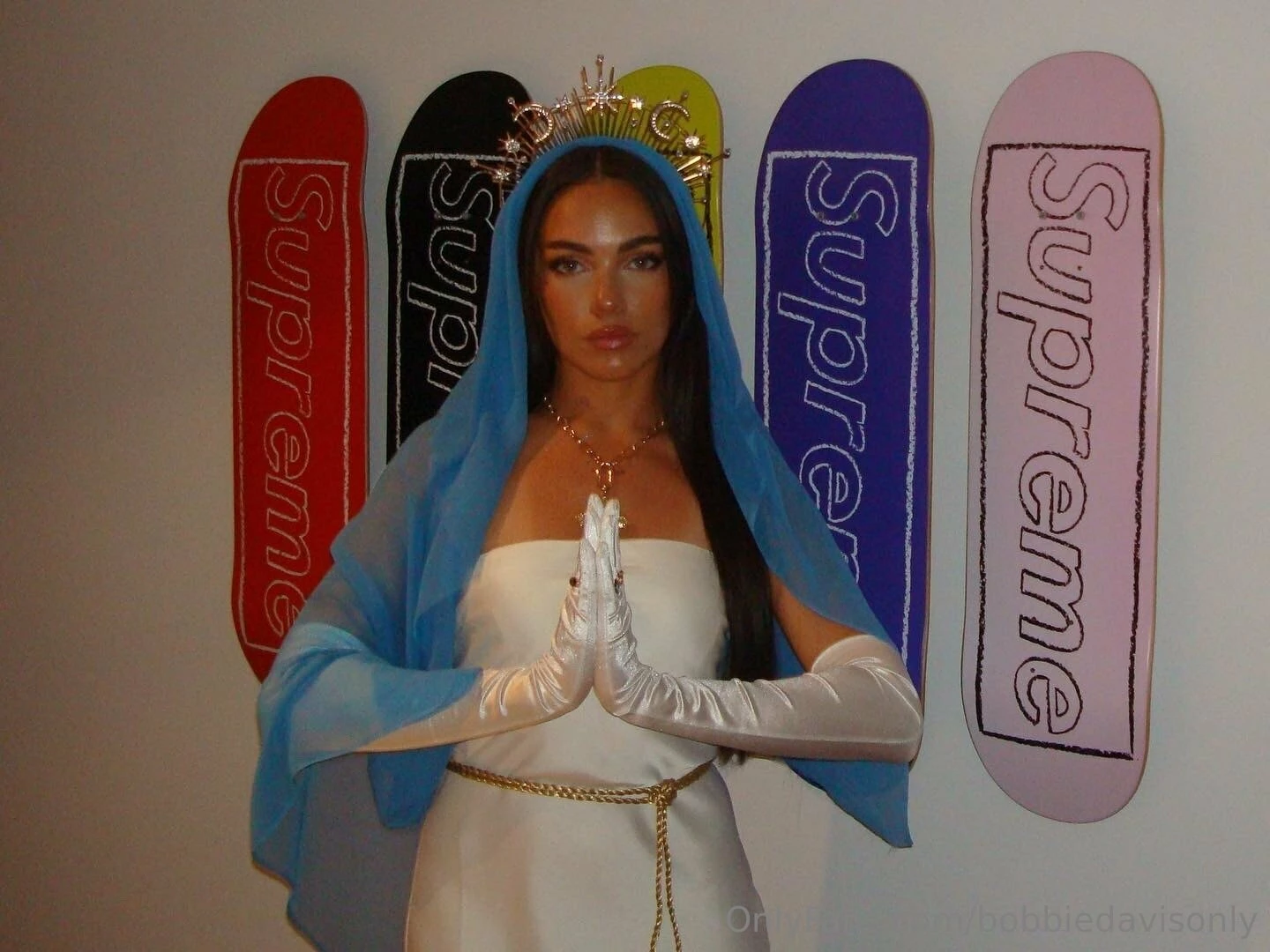 Happy halloweiner virgins 