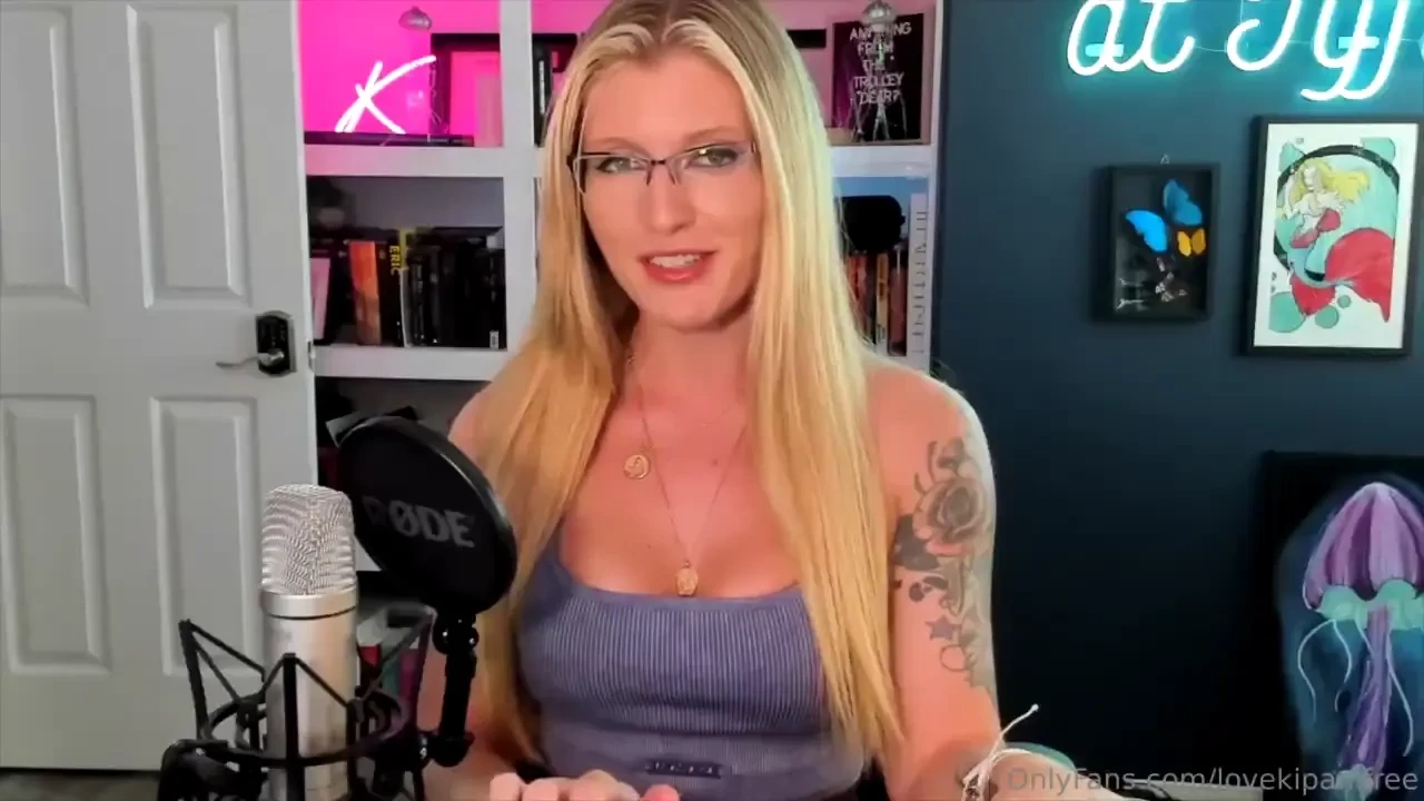 Any sailor moon fans in the house ok this toy is not only adorable but part 1 