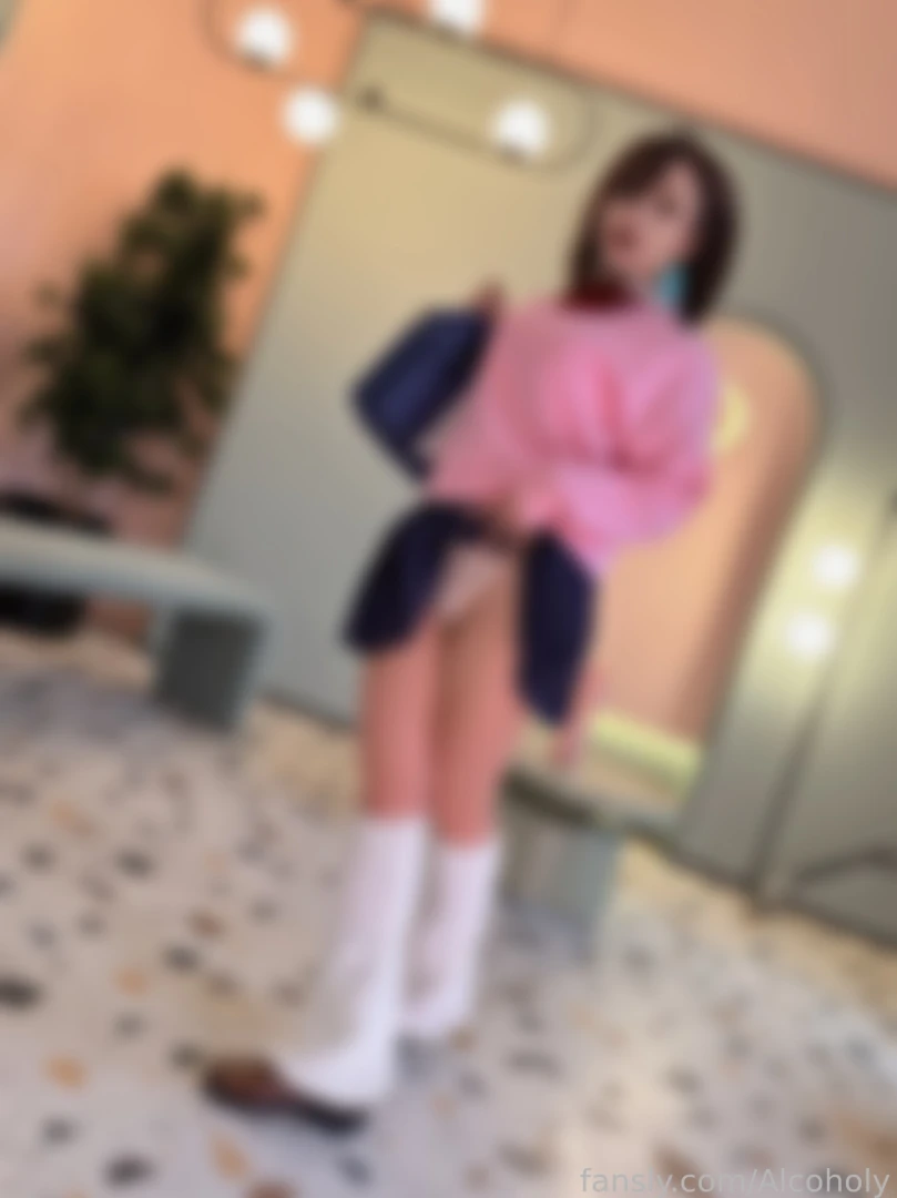 Aliens amp chill soft thighs see-through panties and lips teasing part 1 