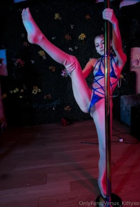 New pics with the new pole aaaaa i can t wait till i can play on it