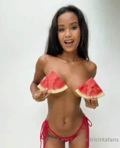 Wanna eat my watermelon tip me 5 if yes and check your dm