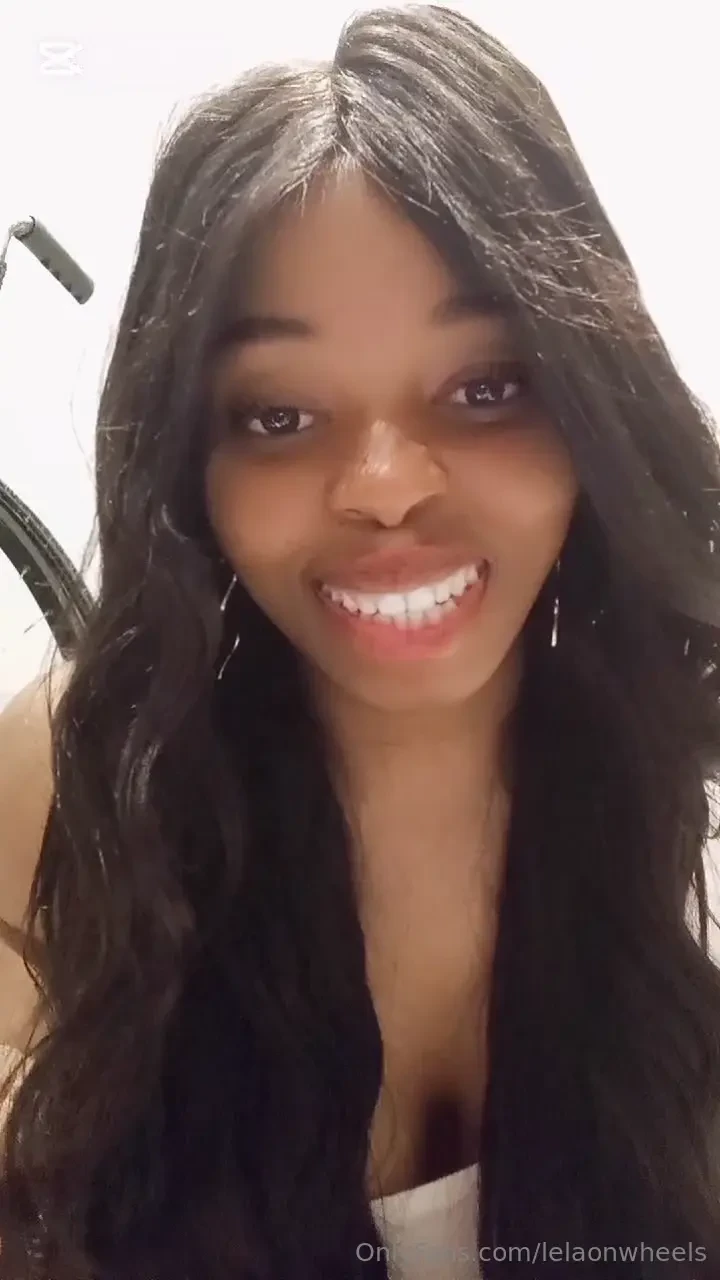 Mmmh bbe i m seating next to my chair i can t wait to get the new one 