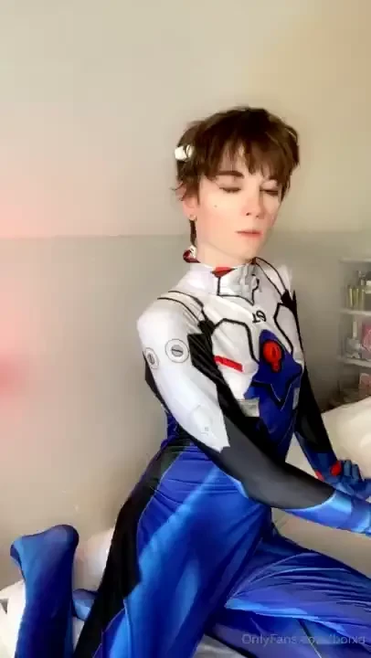 Some videos of me posing for my shinji cosplay not typical to what i part 1 