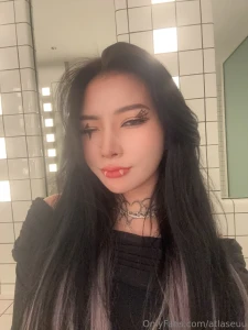 Boo it s me if you miss me find me on my vip page and i ll send you