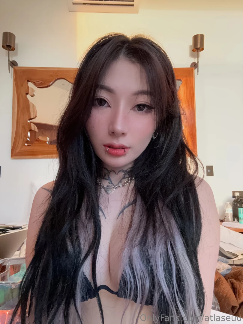 Have you seen my first f ck machine video yet subscribe to my vip page 