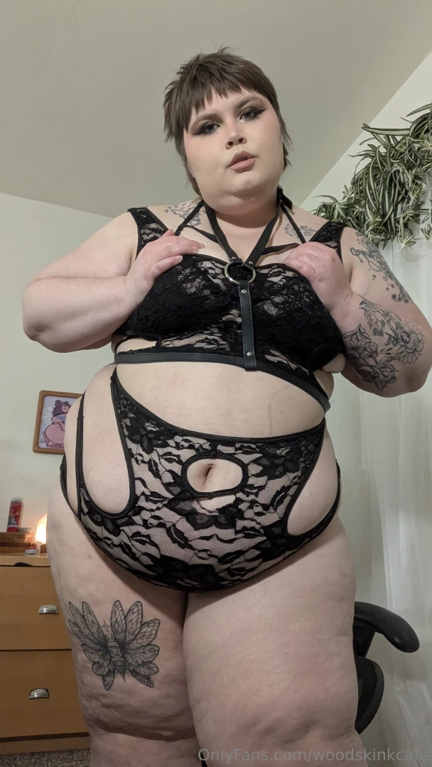 Supersized in straps photoset 2 2 
