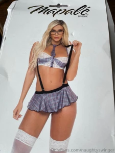 I feel extra naughty and sexy in this outfit do you like what you see