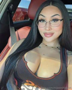 You like what you see say something bold