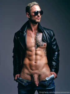 Recently photoshoot with treysphotostudio had such a great time hope y part 1