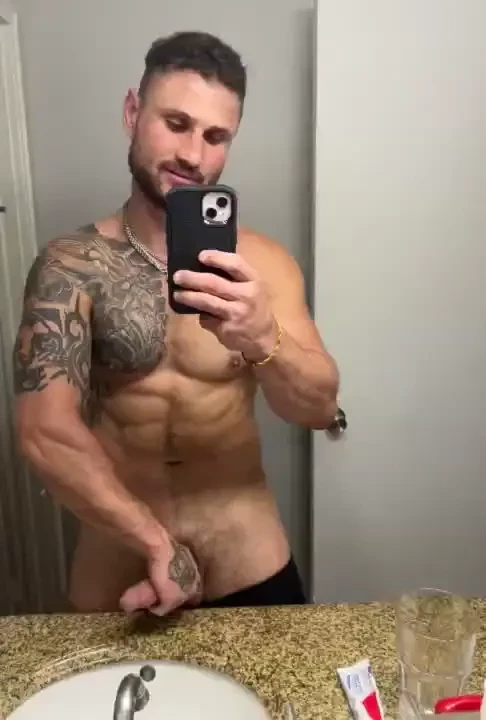 My dick is heavy and ready to breed some ass 