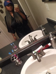 Unlock to untie the robe