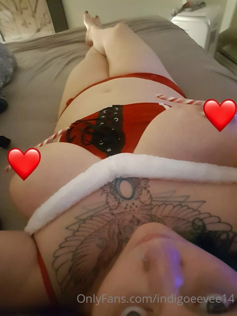 Would you like me wrapped under ypur tree fully uncovered indigoeevee 