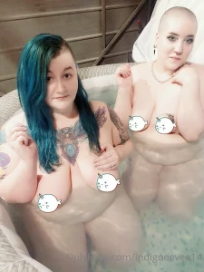 Hot tub fun me amp ravenpnevermore get wet and splash around girl on part 2