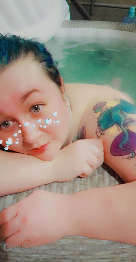 Hot tub fun me amp ravenpnevermore get wet and splash around girl on part 3 