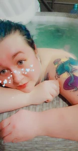 Hot tub fun me amp ravenpnevermore get wet and splash around girl on part 3